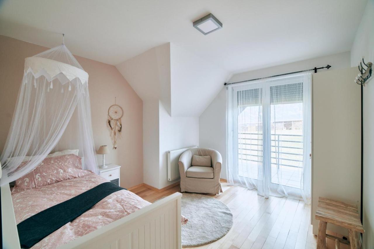 House Eden With Mountain Views Apartment Bled Ngoại thất bức ảnh